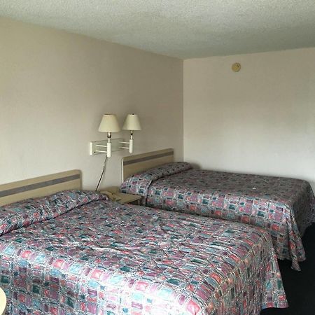 Oyo Hotel New Port Richey Gulf Beach Us 19 エクステリア 写真